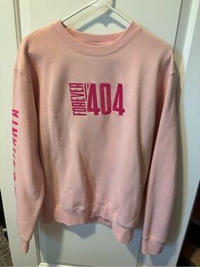 Forever 21 Light Pink Crewneck Sweatshirt with Hot Pink '404'